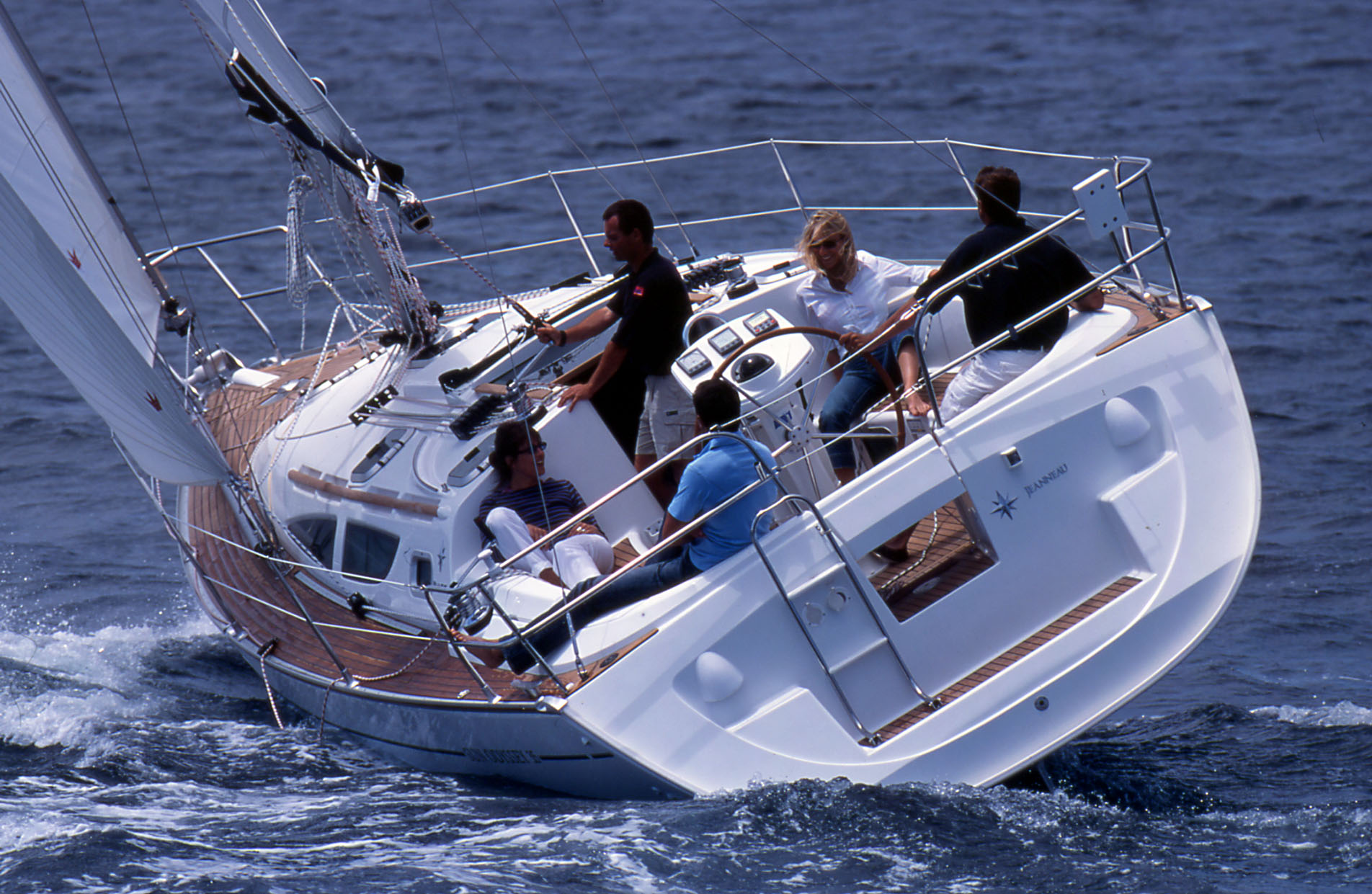 jeanneau sailing yachts